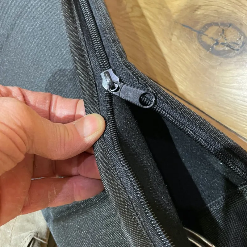 Rooster europe padded mast bag Rooster europe padded mast bag