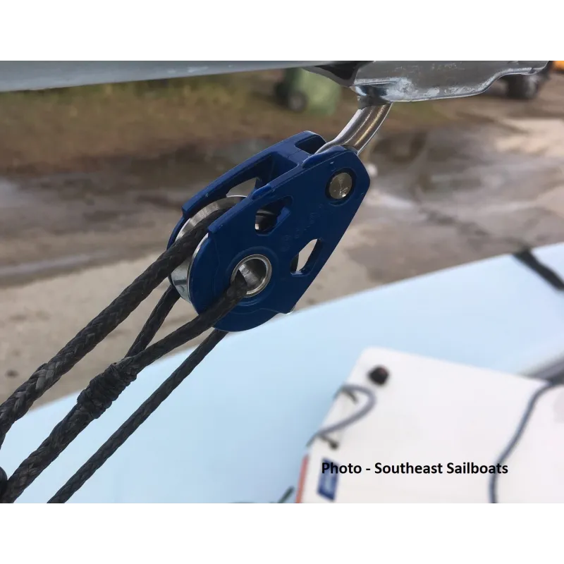 Allen 30mm Dynamic Block Extreme High Load with kicker key for the ILCA vang Allen 30mm Dynamic Block Extreme High Load with kicker key for the ILCA vang