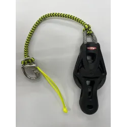 Ronstan RF45501 Optimist mainsheet link block with shackle