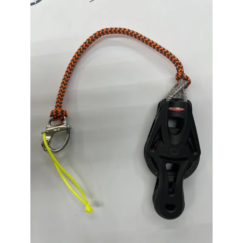 Ronstan RF45501 Optimist mainsheet link block with shackle Ronstan RF45501 Optimist mainsheet link block with shackle